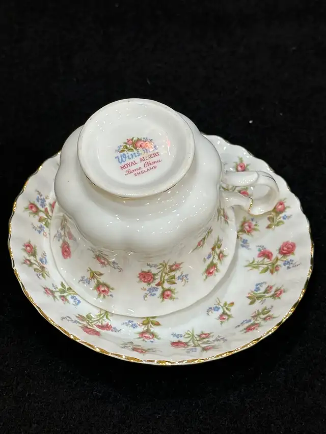 Royal Albert Winsome dishes, tea cups, two tiered cake plate in Kitchen & Dining Wares in Guelph - Image 5