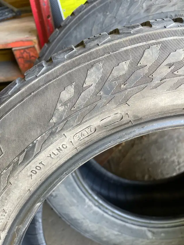 pneus d’hiver nokian 225/60R18 in Tires & Rims in City of Montréal - Image 7