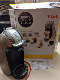 PRICE REDUCED>>>>T-Fal Coffee Pod Machine + new reusable pods