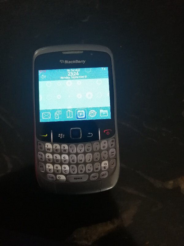 Blackberry curve 8530 in Cell Phones in Markham / York Region - Image 2