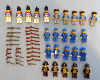 LEGO, un lot 25 FIGURINES, SOLDATS, CAVALIERS, PIRATES et ARMES