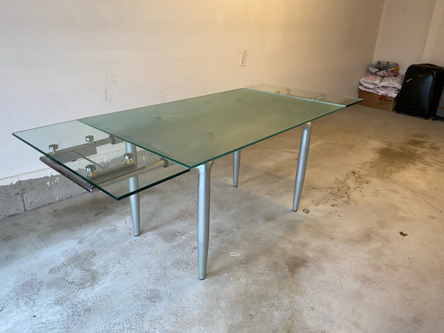 Glass table with easy extension  in Dining Tables & Sets in Oshawa / Durham Region - Image 2