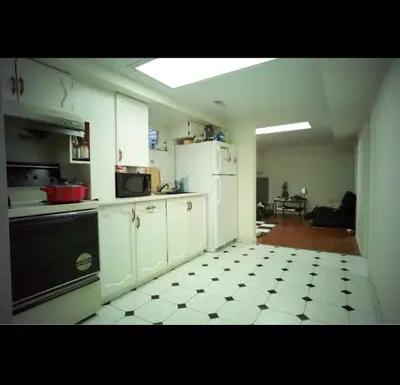 FURNISHED ROOM FOR RENT – NORTH YORK / HABITACIÓN AMUEBLADA EN RENTA North York – Near Don Mills Sta...