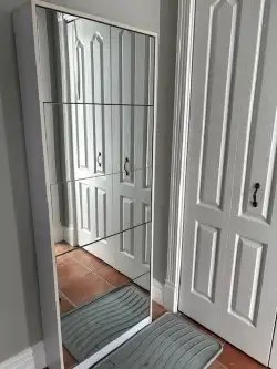 Shoe Storage Cabinet w Mirror/Armoire de rangement chaussures, View more