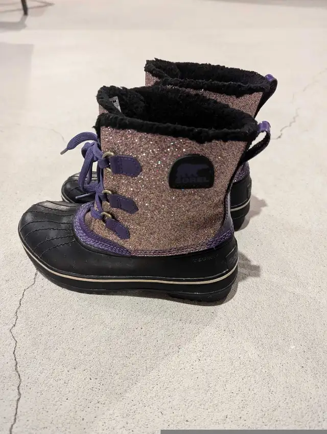Sorel Kids Winter Boots in Kids & Youth in Markham / York Region - Image 3