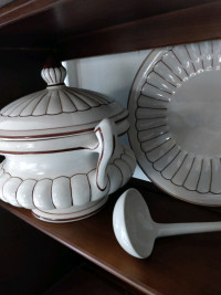 Soup tureen or punch bowl