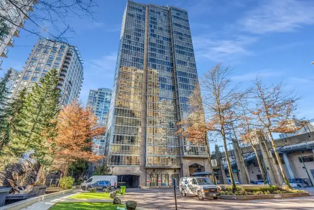 Private Room in Downtown Yaletown for Rent in Room Rentals & Roommates in Vancouver - Image 8