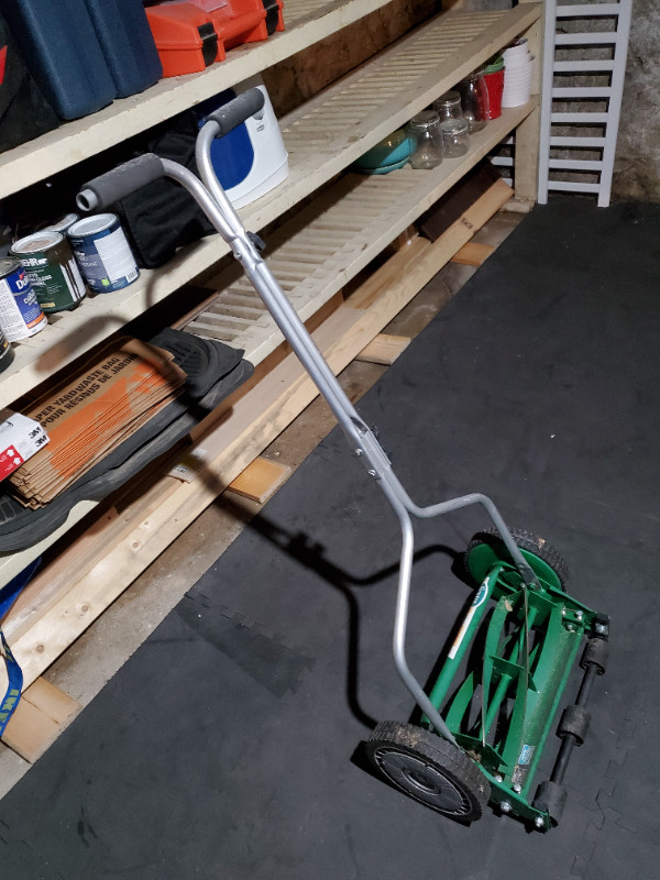 Scotts 14 inch Scotts Turf Reel Mower Lawnmowers & Leaf Blowers
