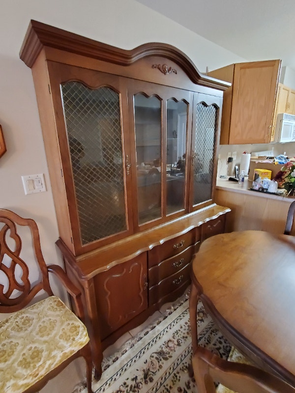 ⭐ Beautiful Solid Maple Sideboard Buffet Hutches & Display