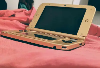 Nintendo 3ds XL, View more