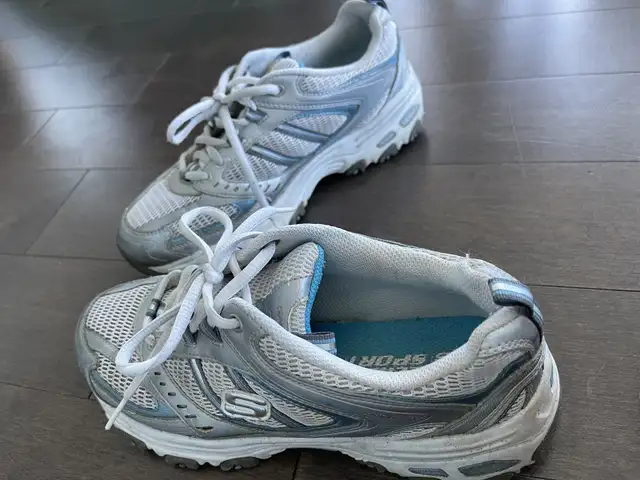 Skechers women’s shoes  in Women's - Shoes in City of Montréal - Image 6