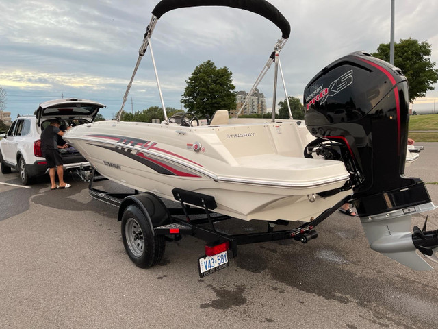 Stingray 182SC deck boat in Powerboats & Motorboats in City of Toronto - Image 3