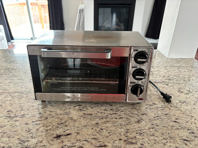 toaster oven in Toasters & Toaster Ovens in Kingston