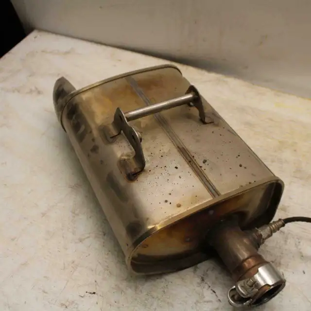 11-12 KAWASAKI NINJA 400 EX400 C EXHAUST PIPE MUFFLER SLIP ON CA in Sport Bikes in City of Toronto - Image 2