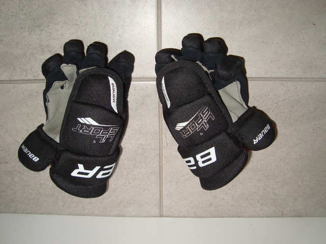 Gants de hockey pour enfant 9" in Hockey in Drummondville - Image 2