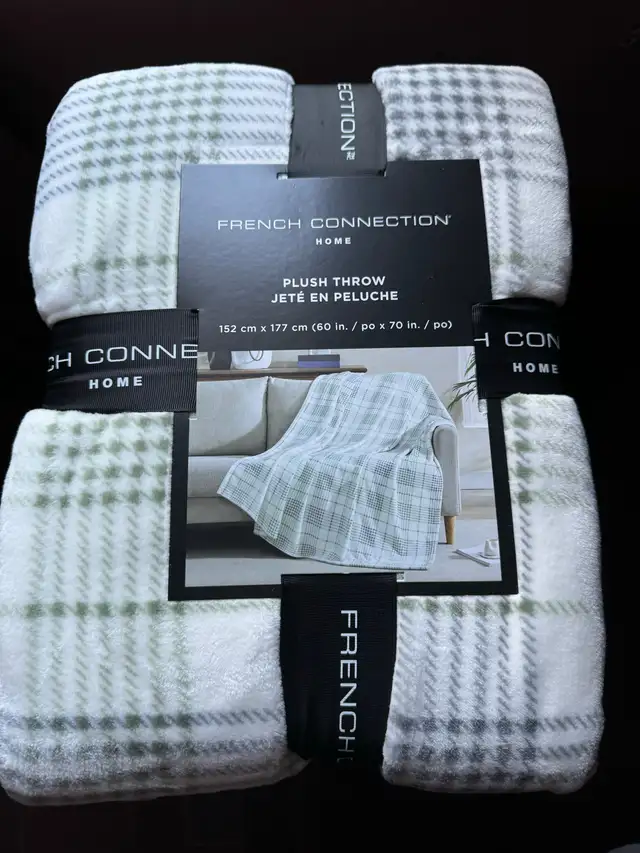 *Brand New* Plush Throw in Bedding in St. Catharines - Image 2