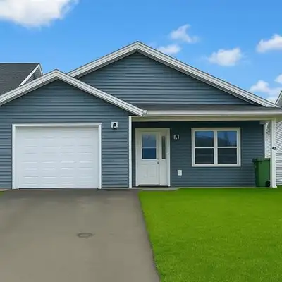 East Royalty 2 Bedroom Duplex