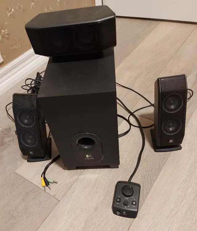 Logitech X-540 Surround Sound PC Computer Speakers in Speakers, Headsets & Mics in Markham / York Region - Image 4