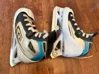 Junior Used CCM Vector Size 2 Hockey Goalie Skates