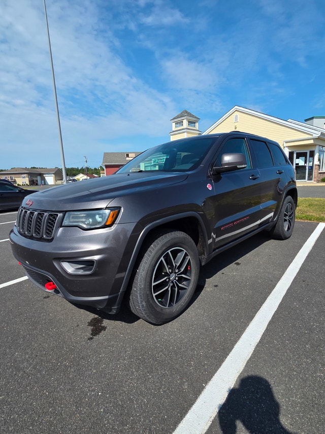 Jeep Grand Cherokee Trailhawk 2017 – 17 995 $