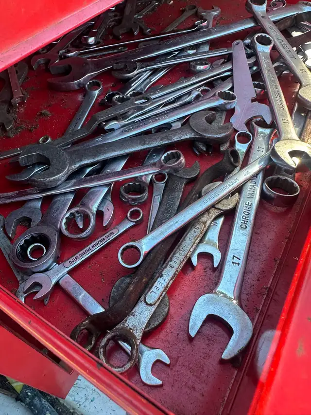 Craftsman Tool Chest in Tool Storage & Benches in St. Albert - Image 4