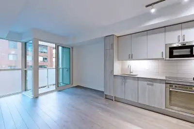 Downtown Toronto 1 + 1 Condo @Dundas/Church st - Den can be used as a second Bed, or a home office o...