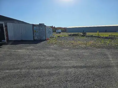 16’x40’ Shed for Rent – Limoges Area 40' container and 40x30 parking all for 1200$/month minimum 6 m...