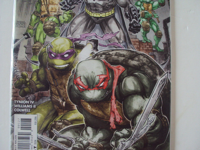BATMAN / TEENAGE MUTANT NINJA TURTLES - FIRST ISSUE 2016 in Comics & Graphic Novels in Barrie - Image 4