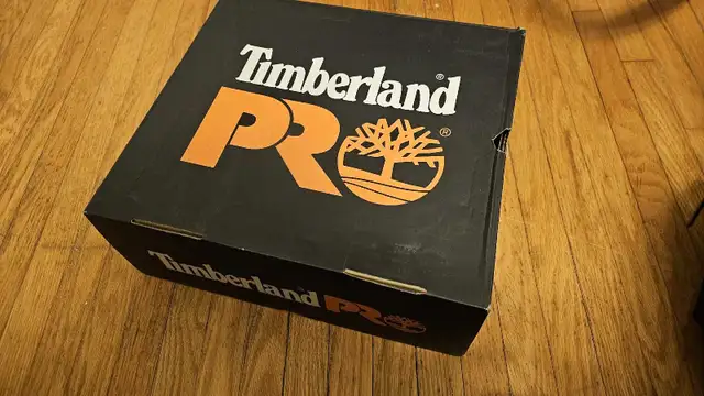 Timberland PRO Boondock in Men's Shoes in Oshawa / Durham Region - Image 4