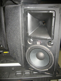 Used Behringer Eurocom CL108 speaker (ONE)