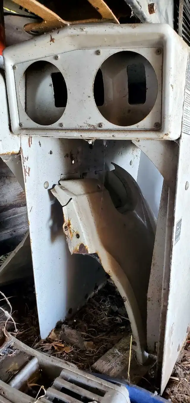 Tractor fenders Antique Ford?