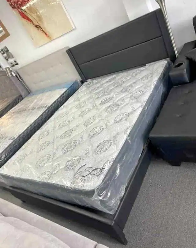 Lit double avec matelas à vendre in Beds & Mattresses in Longueuil / South Shore - Image 2
