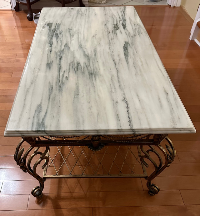 Marble Coffee Table in Coffee Tables in City of Toronto - Image 2
