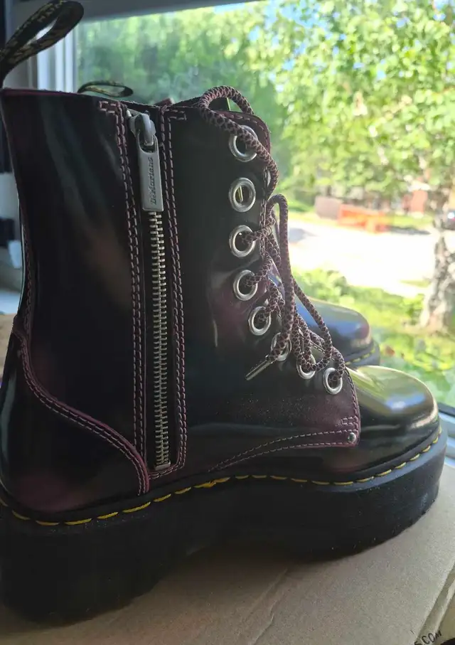 Dr. Martens Arcadia Jadon Max Fondant Pink - Brand New Size 10 in Women's - Shoes in Mississauga / Peel Region - Image 7