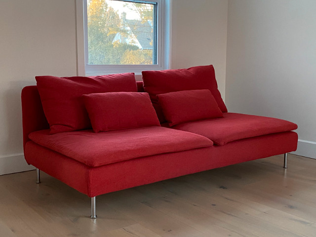 Brand new couch dans Sofas et futons  à Ouest de l’Île