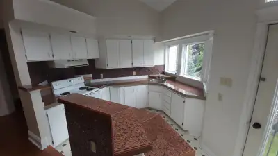 August 01, Two bedr., Victoria rd. near Tower Rd. Halifax, $2280