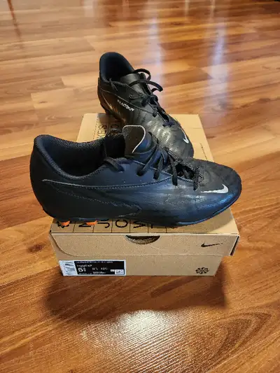 Chaussures de Soccer Nike, View more