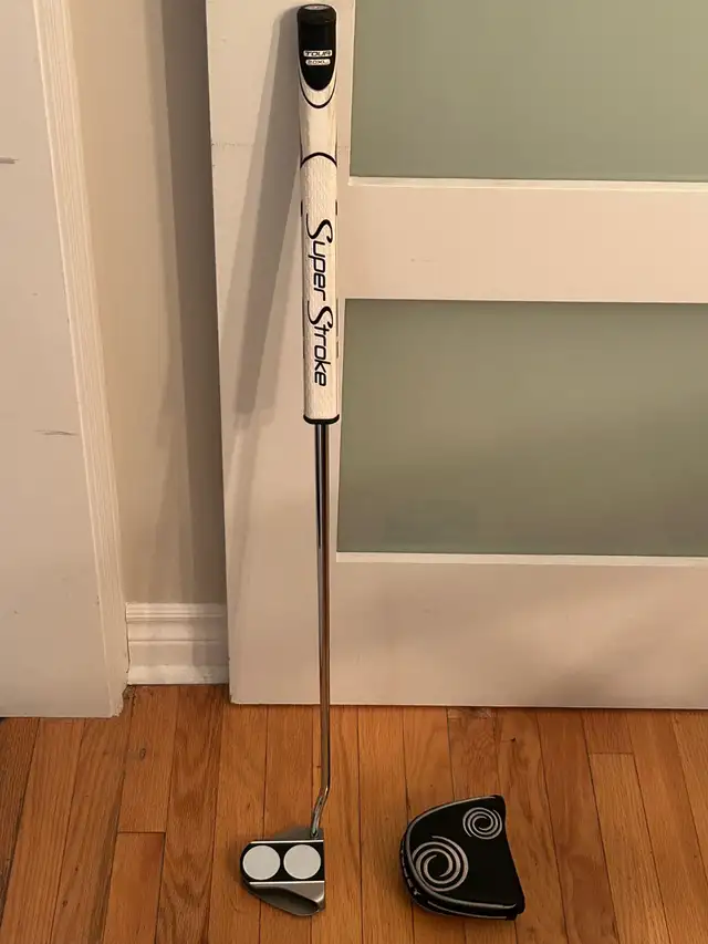 Odyssey 2ball Microhinge Vline putter  - 34" in Golf in Markham / York Region - Image 3