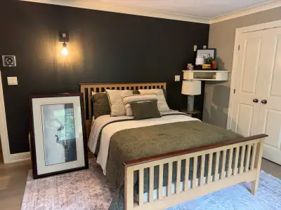 One fully furnished spacious and clean private room for rent in a prestigious area Bedford. Rent is...