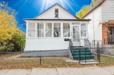 Newly Renovated 2-Bedroom house for Rent – move in ready