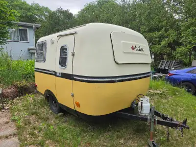 This little Boler is amazing! Deluxe version with extra storage inside above the table/ bed. This li...