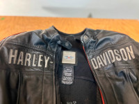 Veste en cuir/ Leather Jacket Harley Davidson pour Dame.