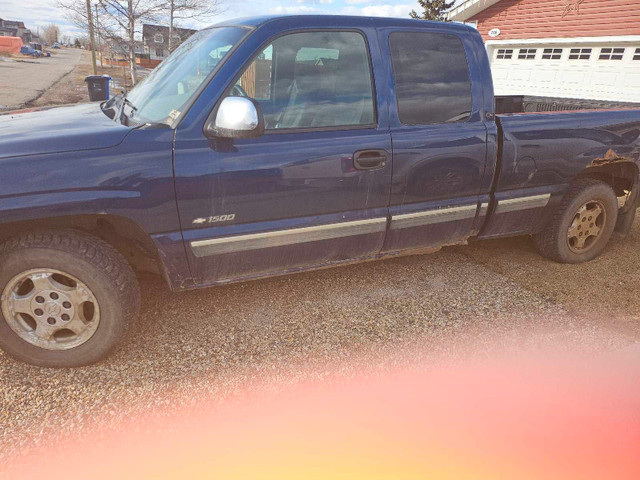 2002 chev 1500 2wd in Cars & Trucks in Fort McMurray