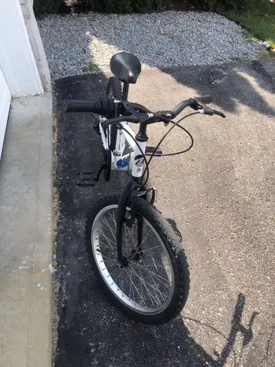 AVIGO KIDS BICYCLE / 20 INCH BIKE, View more