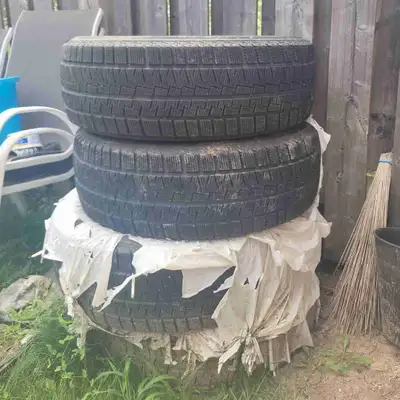 Four Kapsen Snowshoes AW33 Winter Tires -$400 OBO (or best offer) Only used 2X -Size: 235/55R19 (Fit...