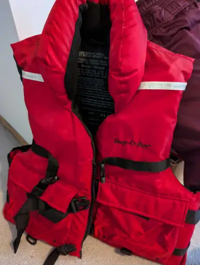 Like new life jacket for an adult XL size very good shape good zippo like new $50 cash call me or te...