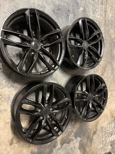 Selling a set of 4 premium Replika 167 18-inch wheels in great condition. These came off a 2024 Audi...