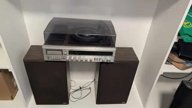 Yorx Stereo System in Stereo Systems & Home Theatre in Calgary - Image 2