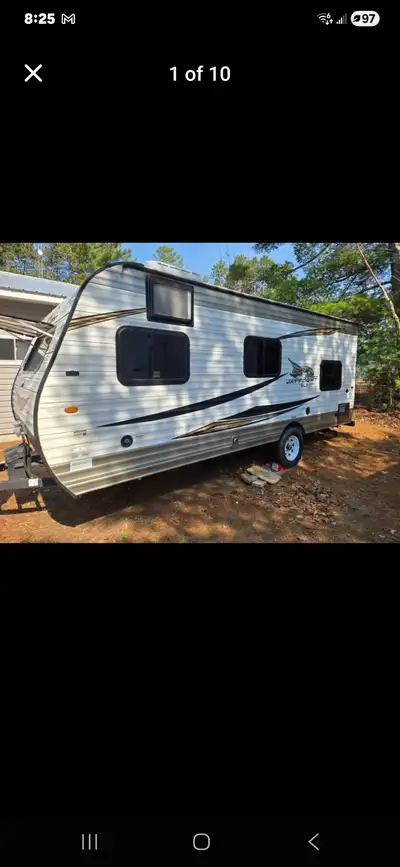 Mint condition only used a few times. Queen bed with upgraded mattress. 2 bunks and dinette sleeps 1...
