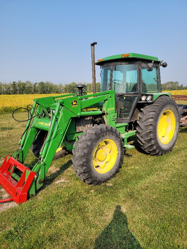 2750 JD Tractor Farming Equipment Winnipeg Kijiji